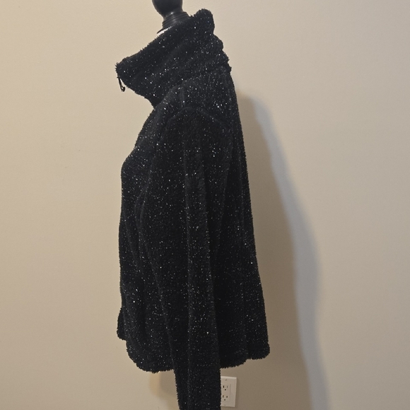 Women's Black Fleece Jacket - Picture 5 of 8